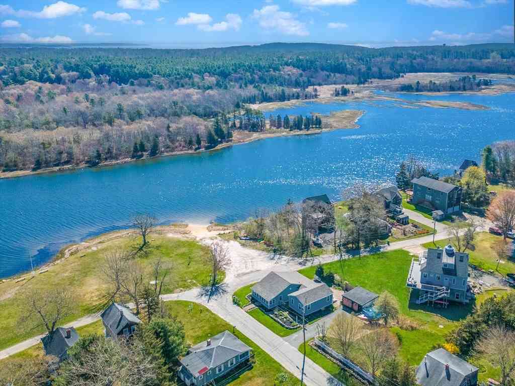 Homes For Sale - 44 Oakdale Ave<br/> Marion, MA 02738