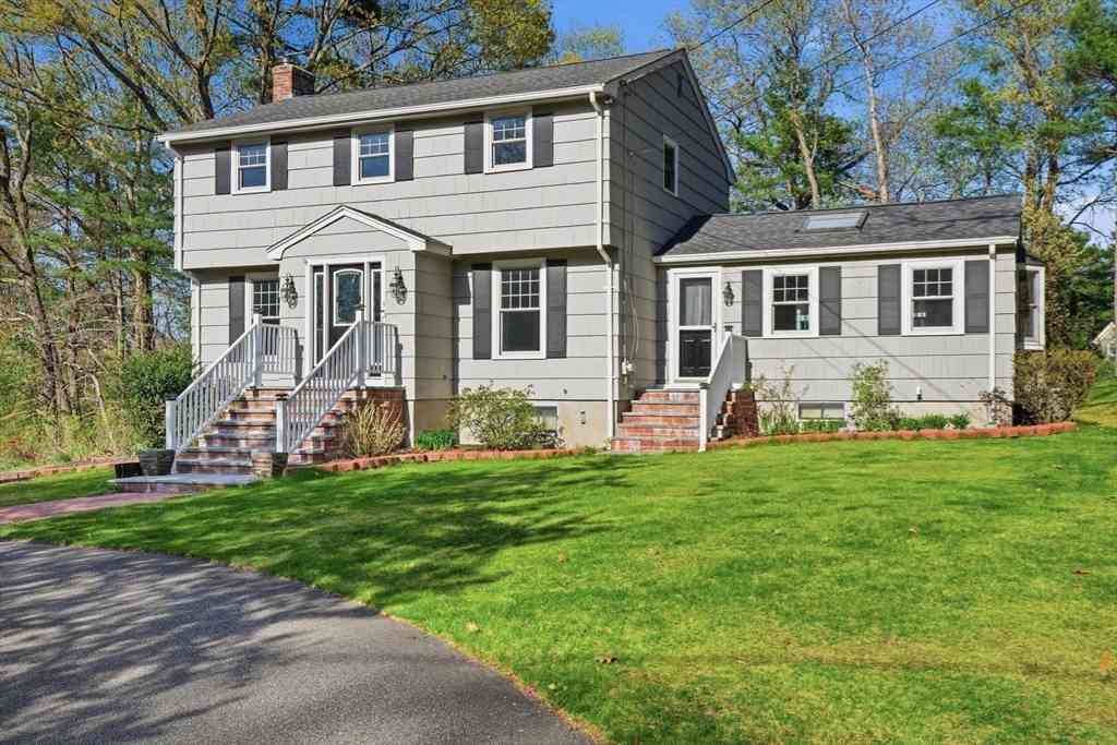Homes For Sale - 3 Fairway Dr<br/> Norfolk County, Canton, MA 02021