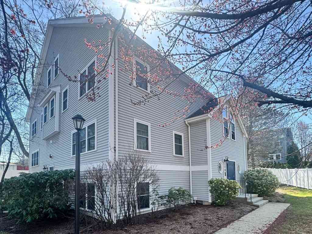 Condo For Sale - 214 Florence St #1A<br/> Boston, MA 02131