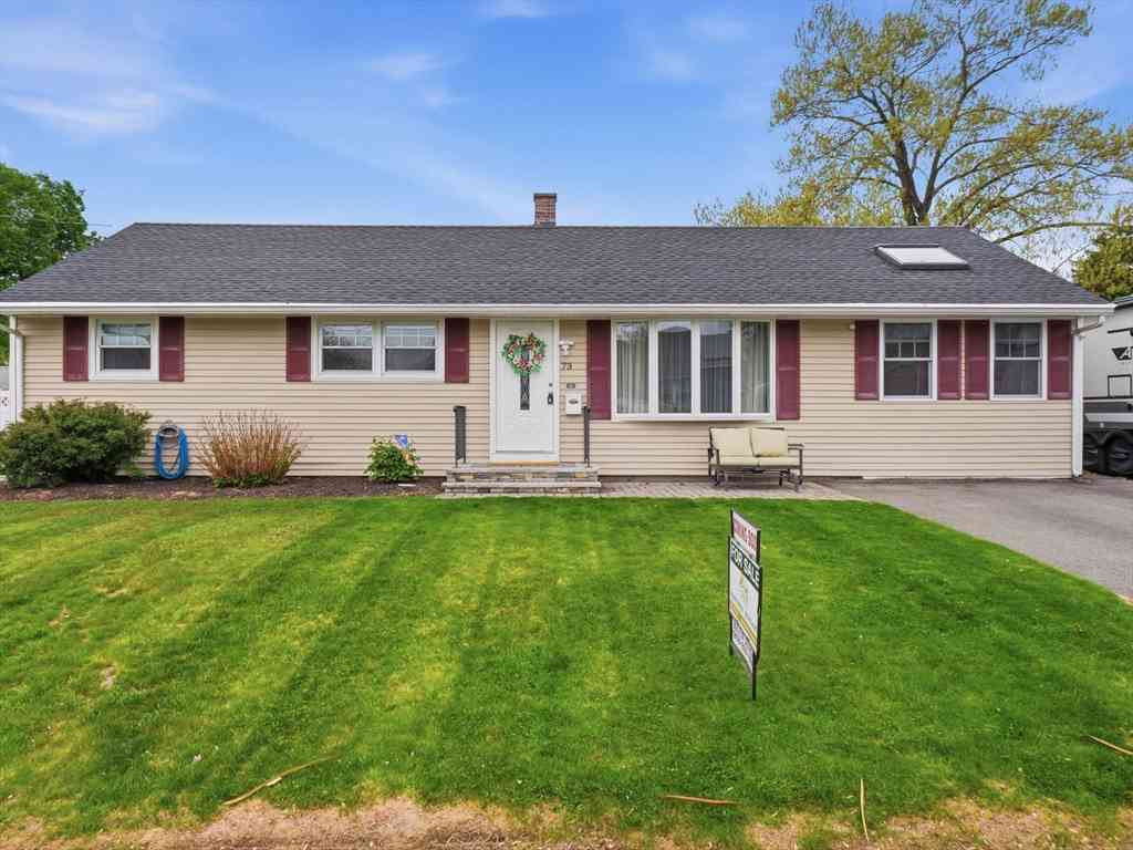 Homes For Sale - 73 Pawtucket Dr<br/> Middlesex County, Lowell, MA 01854