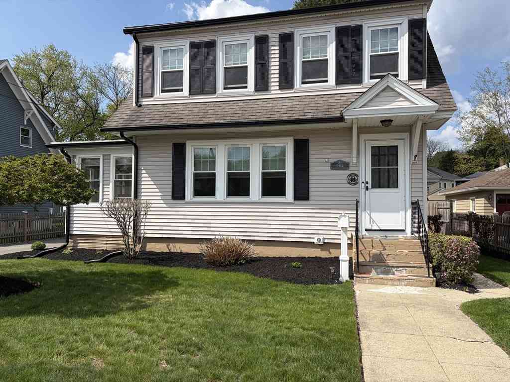 Homes For Sale - 184 North Main St<br/> Worcester County, Leominster, MA 01453