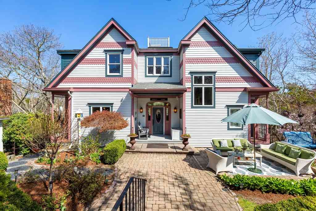 Homes For Sale - 10 Somerset Rd<br/> Barnstable County, Provincetown, MA 02657