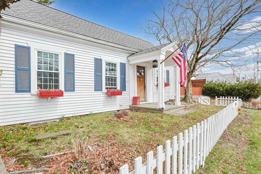Homes For Sale - 260 State Road<br/> Dartmouth, MA 02747