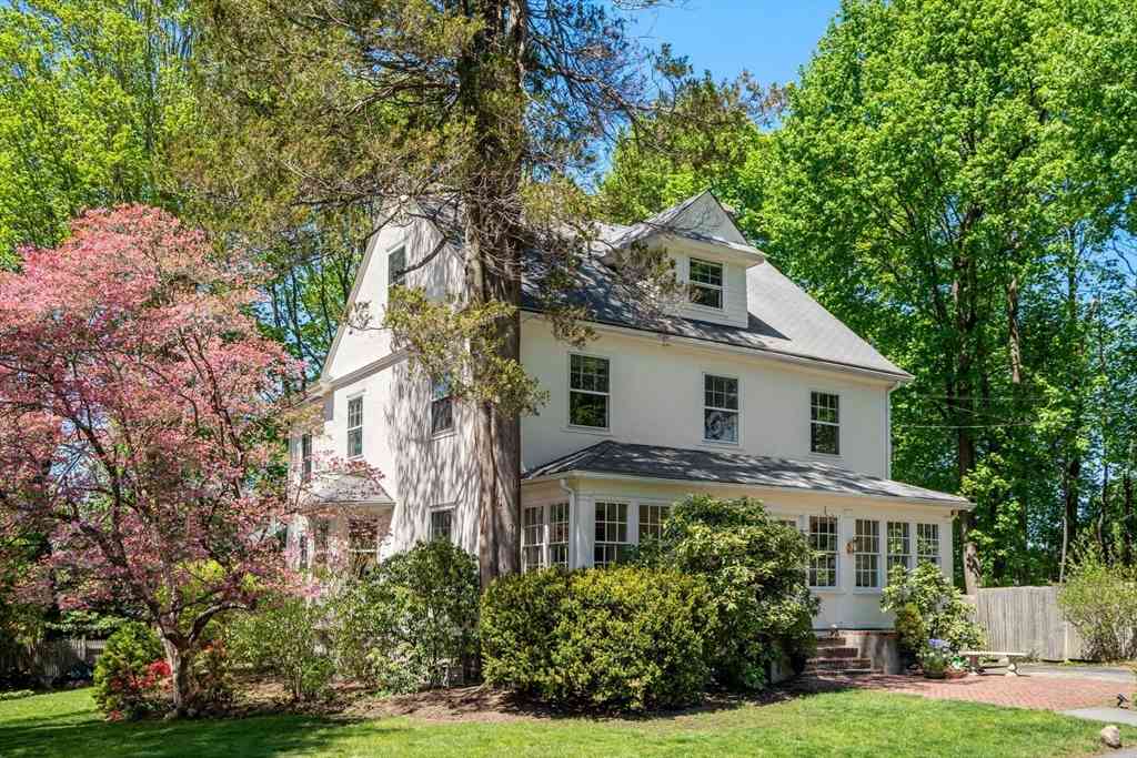 Homes For Sale - 50 W Side Rd<br/> Norfolk County, Milton, MA 02186