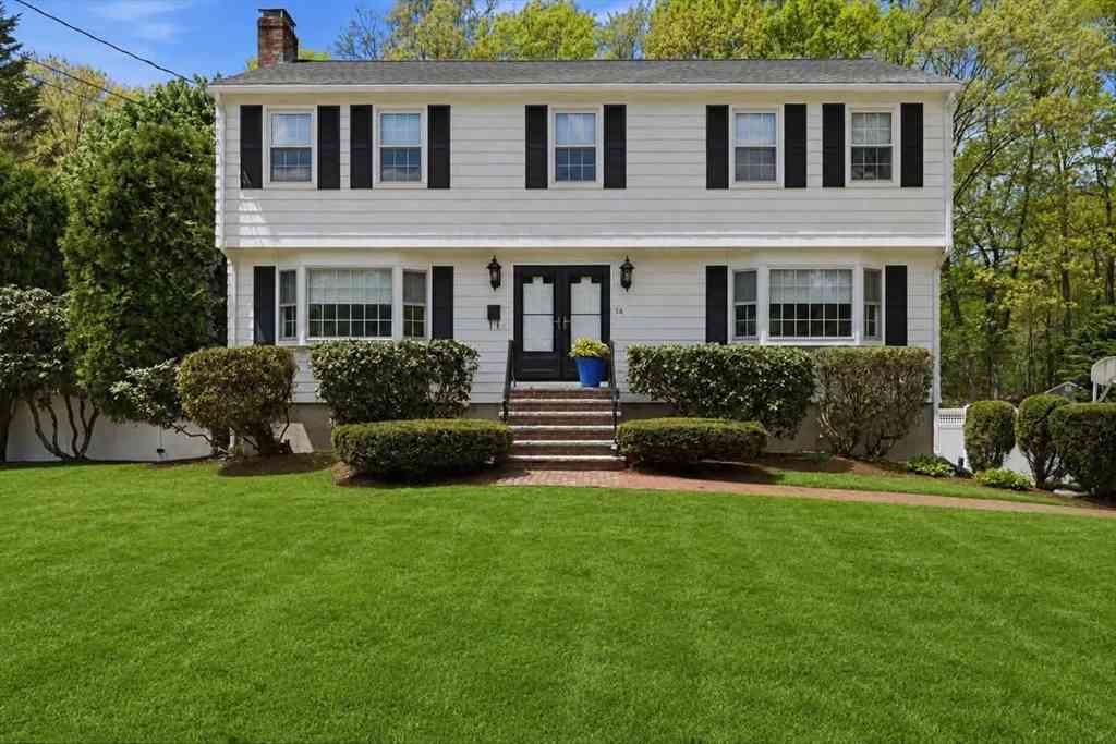 Homes For Sale - 14 Lomas Dr<br/> Middlesex County, Framingham, MA 01701