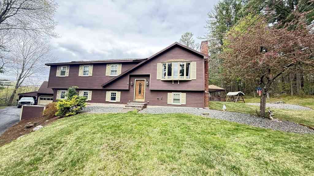 Homes For Sale - 83 Ash St<br/> Worcester County, Spencer, MA 01265