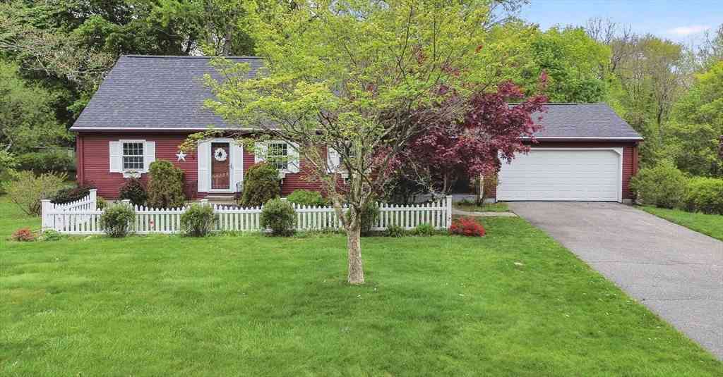 Homes For Sale - 6 Garden Ln<br/> Hampden County, Wilbraham, MA 01095