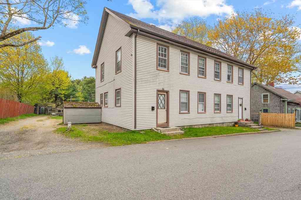 Homes For Rent - 5-7 Beeden Pl<br/> Westport, MA 02790