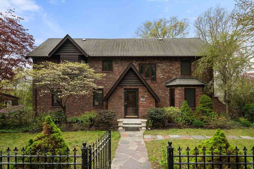 Homes For Sale - 110 Wallis Rd.<br/> Brookline, MA 02467