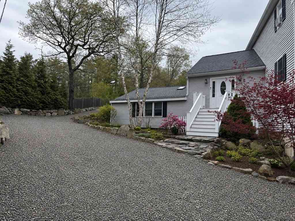 Homes For Rent - 156 R Eastern Ave #2<br/> Essex, MA 01929