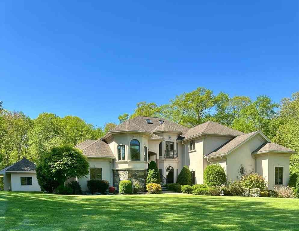 Homes For Sale - 37 Putnam Hill Road<br/> Sutton, MA 01590