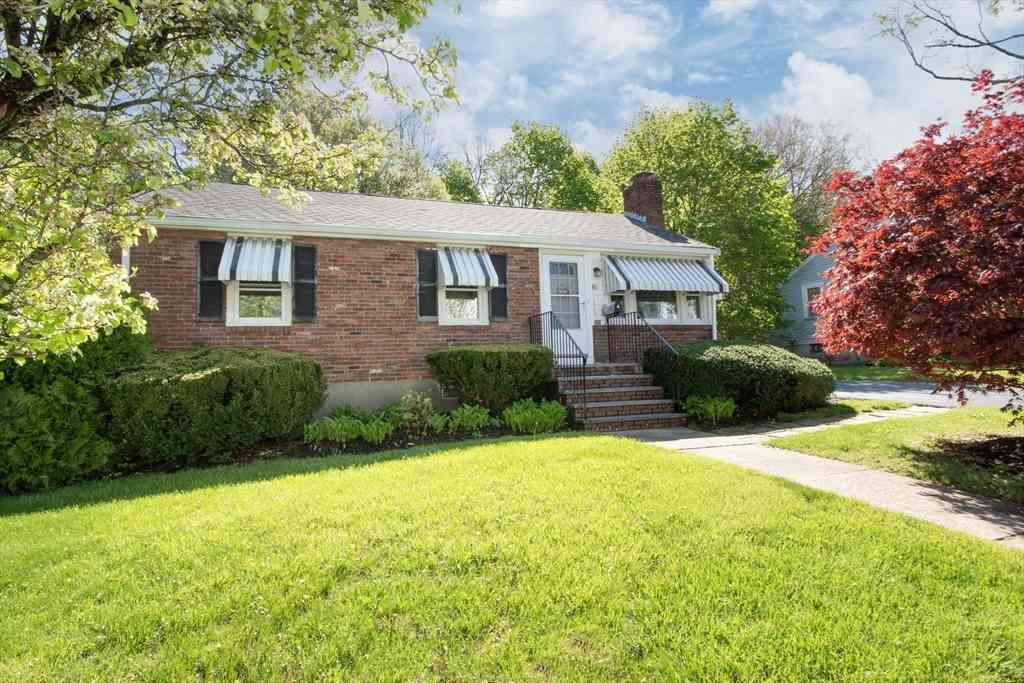 Homes For Sale - 81 Livoli Ave<br/> Norfolk County, Braintree, MA 02184