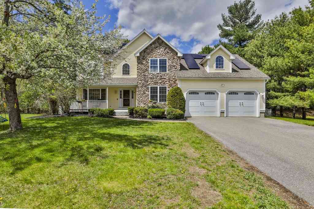 Homes For Sale - 11 Arthur Avenue<br/> Middlesex County, Chelmsford, MA 01824