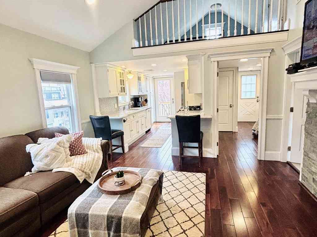 Condo For Sale - 155 W 9th St #2<br/> Boston, MA 02127