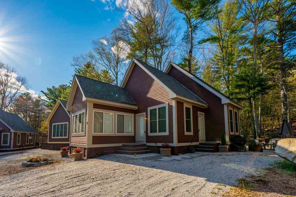 Condo For Sale - 13 Farmhouse Row #13<br/> Middlesex County, Westford, MA 01886