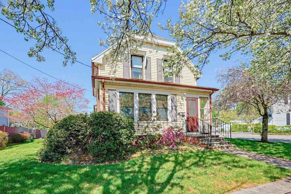Homes For Sale - 511 Ash St<br/> Plymouth County, Brockton, MA 02301