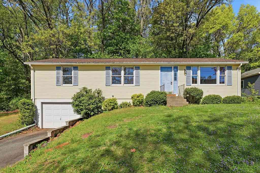 Homes For Sale - 79 Gerrard Ave<br/> Hampden County, East Longmeadow, MA 01028