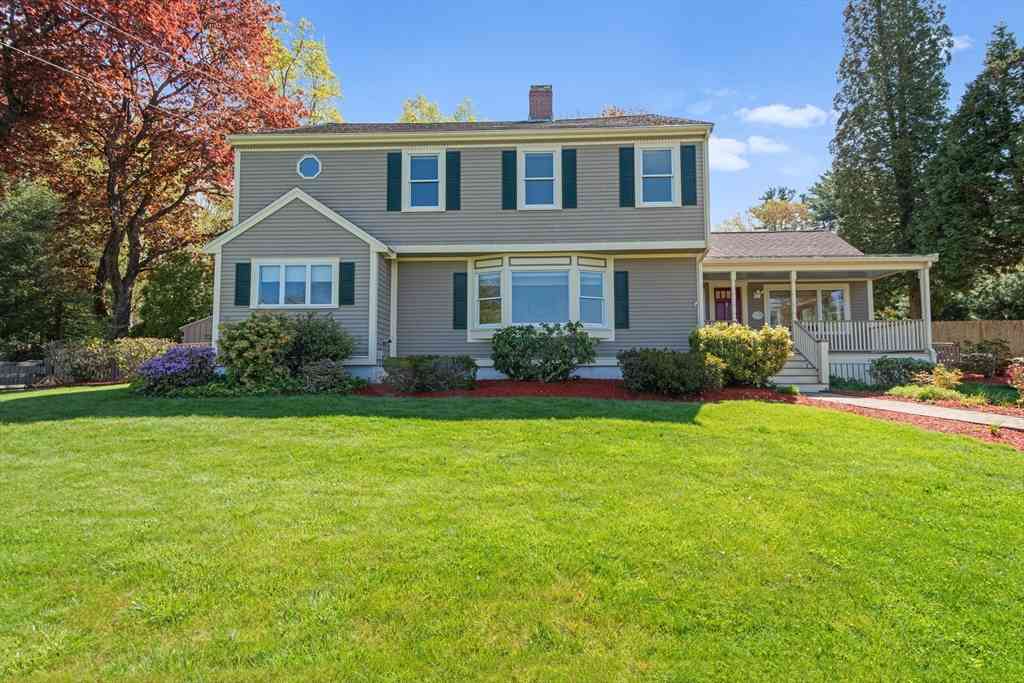 Homes For Sale - 122 Deerfoot Rd<br/> Worcester County, Southborough, MA 01772