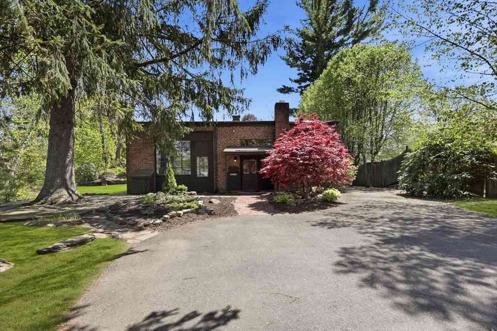 Homes For Sale - 173 Newton St<br/> Hampshire County, South Hadley, MA 01075