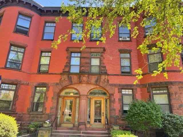 Apartment For Rent - 1793 Beacon St #3<br/> Brookline, MA 02445