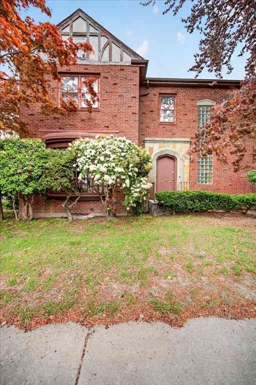 Homes For Sale - 1800 Robeson St<br/> Fall River, MA 02720