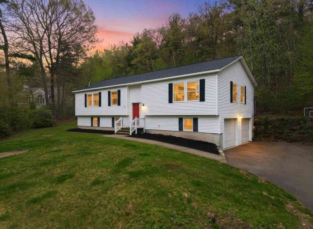 Homes For Sale - 89 Webster St<br/> Worcester County, Douglas, MA 01516