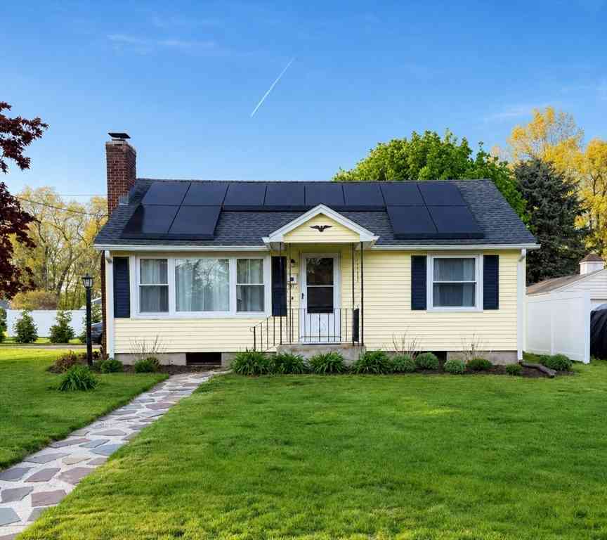 Homes For Sale - 4 Jean Dr<br/> Springfield, MA 01104