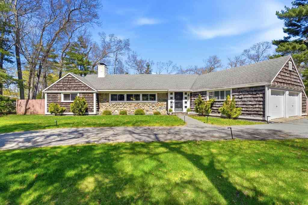 Homes For Sale - 24 Fern Circle<br/> Plymouth County, Brockton, MA 02301