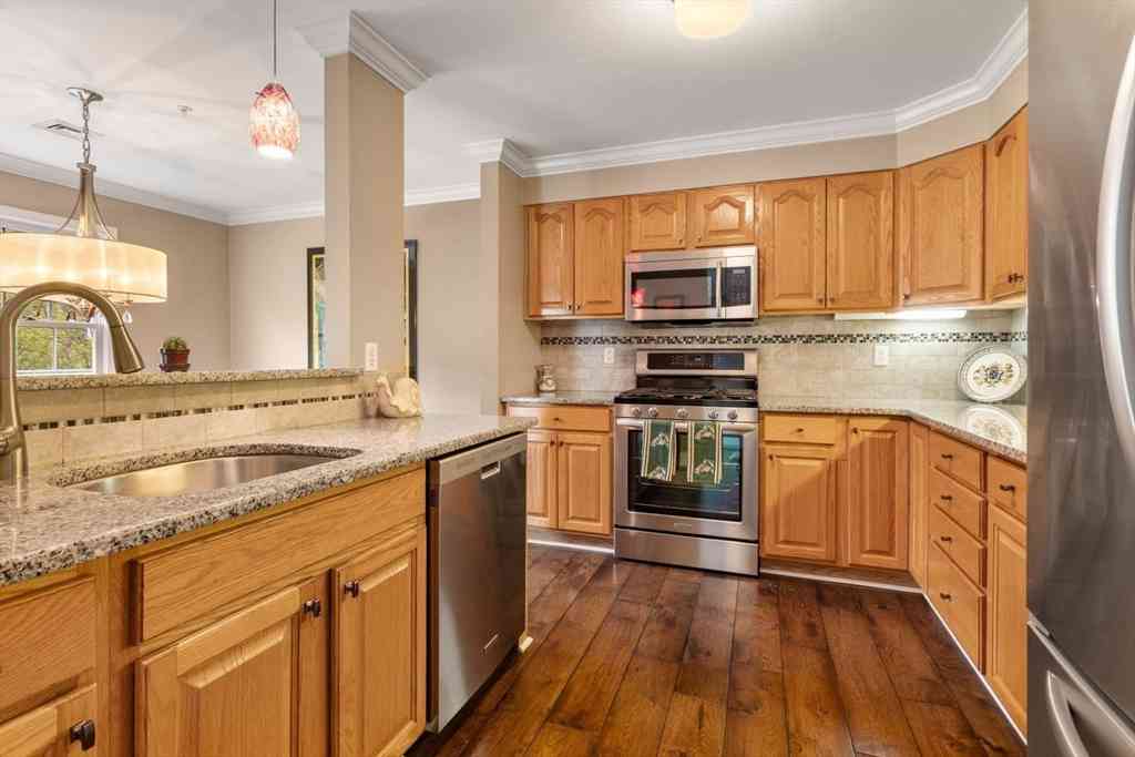 Condo For Sale - 121 Revere St #G<br/> Norfolk County, Canton, MA 02021