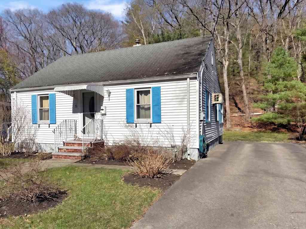 Homes For Sale - 6 Atwood St<br/> Middlesex County, Wakefield, MA 01880