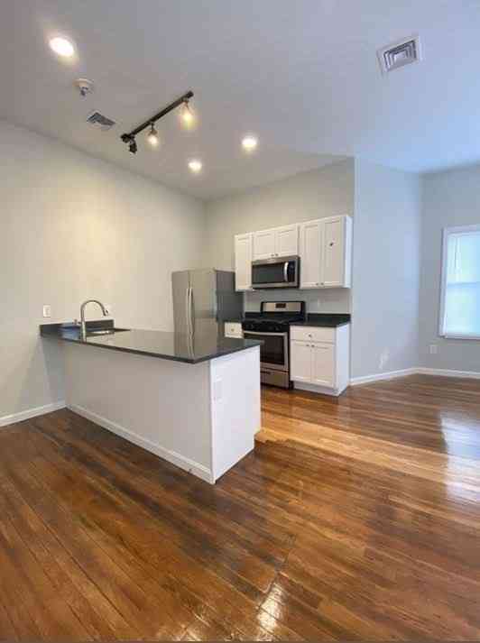 Apartment For Rent - 54 Cary #2<br/> Chelsea, MA 02150