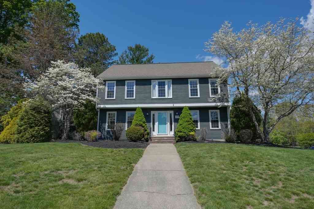 Homes For Sale - 215 Rolling Meadow Dr<br/> Middlesex County, Holliston, MA 01746