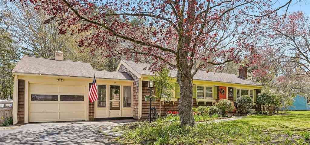 Homes For Sale - 12 Pine St<br/> Norfolk County, Franklin, MA 02038