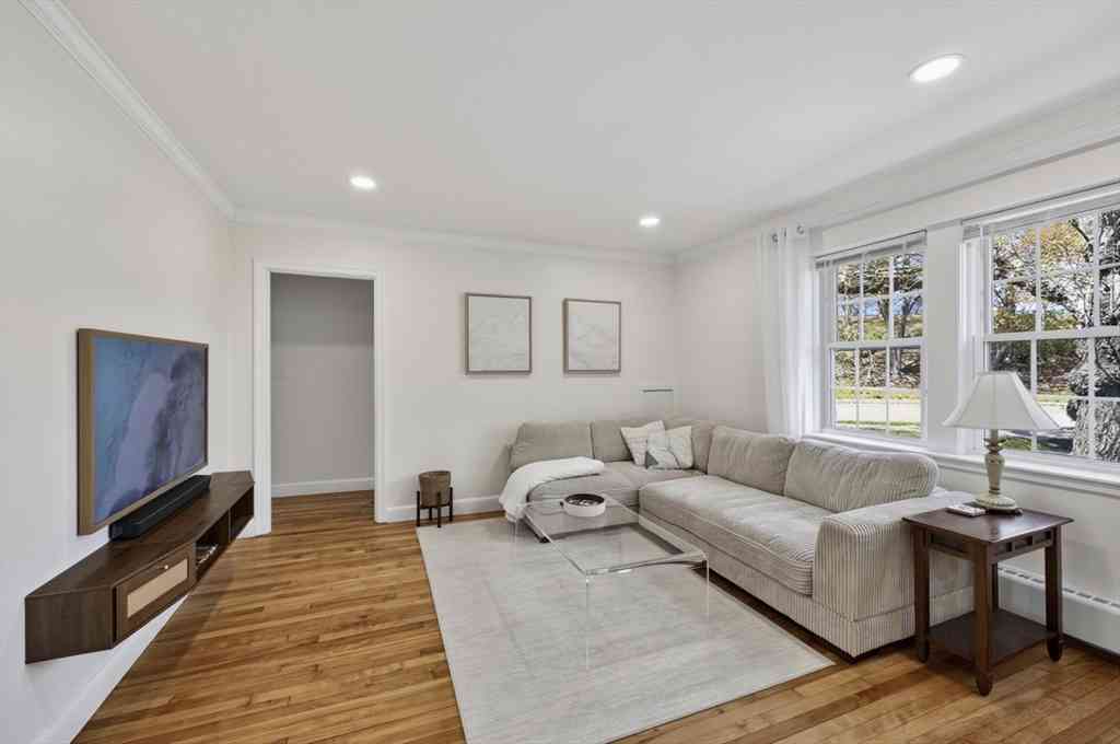 Condo For Sale - 100 Boylston St #1<br/> Newton, MA 02467