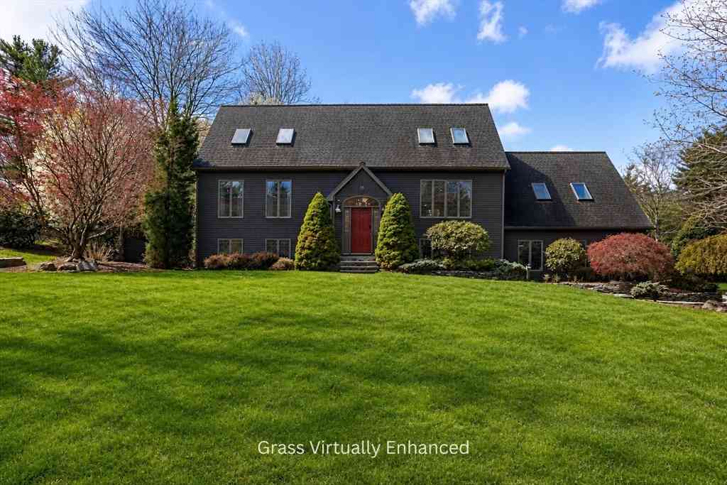 Homes For Sale - 35 Sandra Dr.<br/> Plymouth County, East Bridgewater, MA 02333