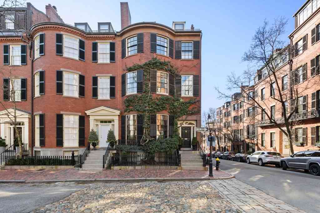 Homes For Sale - 22 Louisburg Square<br/> Boston, MA 02108