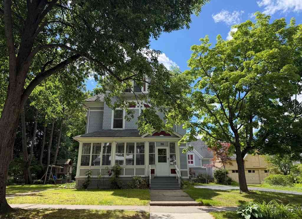 Apartment For Rent - 77 Nonotuck Street #3<br/> Hampden County, Holyoke, MA 01040