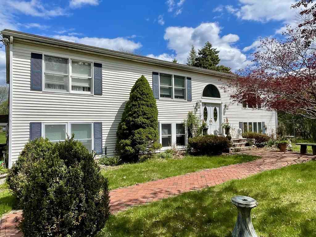 Homes For Rent - 146 Elm Street #1<br/> Newbury, MA 01922