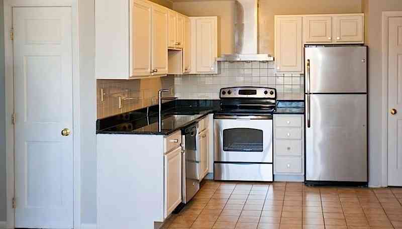 Apartment For Rent - 14 Murdock St #3-2<br/> Somerville, MA 02144