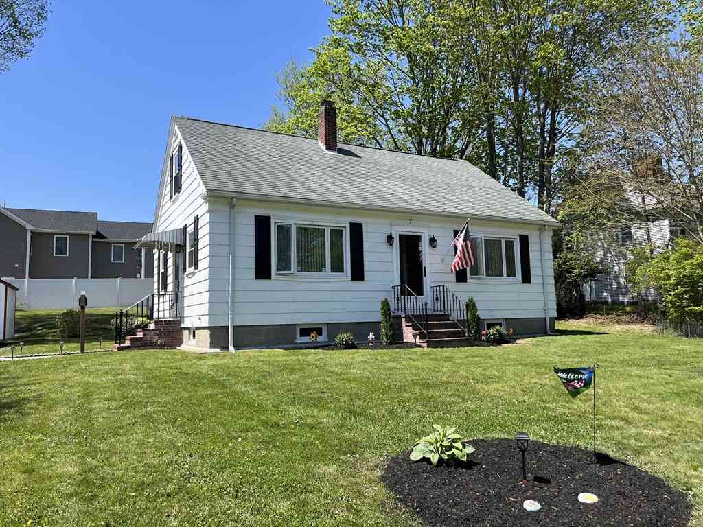 Homes For Sale - 7 Warren Street<br/> Taunton, MA 02780
