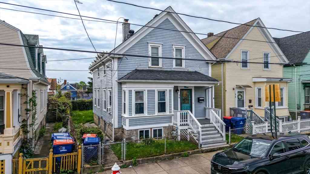 Homes For Sale - 34 Sherman St<br/> New Bedford, MA 02740