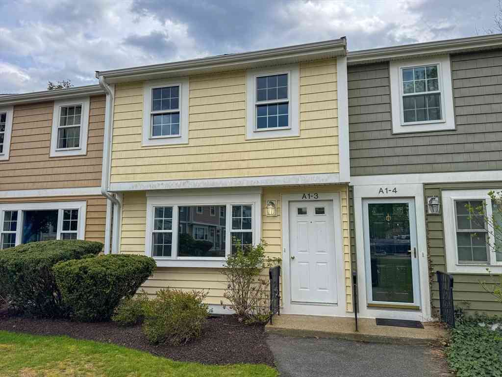 Condo For Sale - 3 Lydon Ln #A1<br/> Halifax, MA 02338