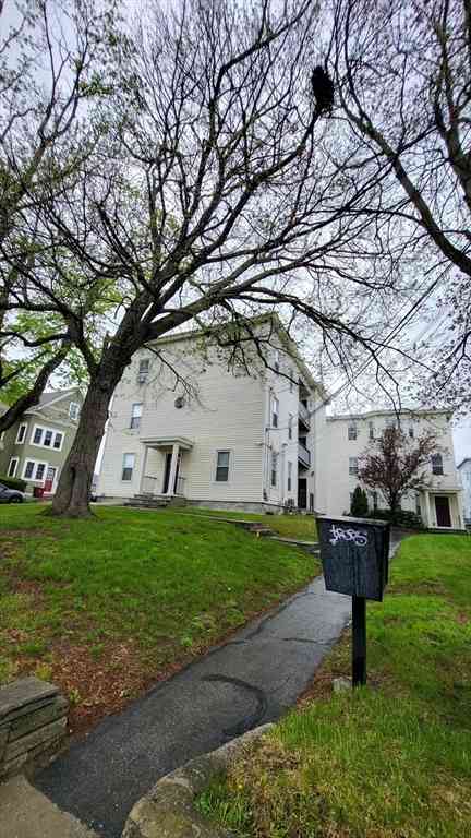 Apartment For Rent - 162 Riverside Street #2<br/> Lowell, MA 01854