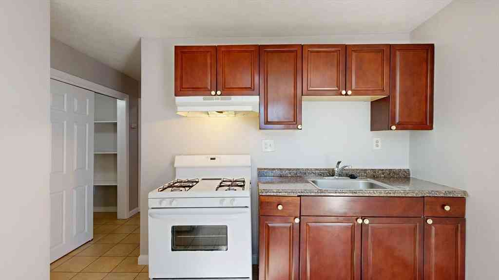 Apartment For Rent - 163-165 Hichborn Street #2<br/> Revere, MA 02151