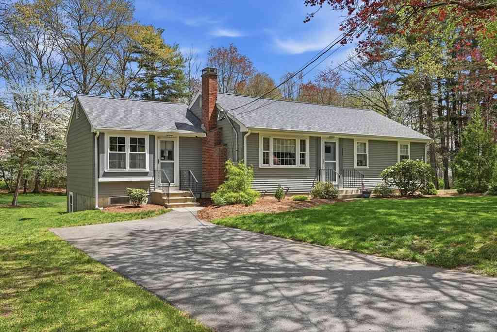 Homes For Sale - 313 Plain St.<br/> Plymouth County, Bridgewater, MA 02324