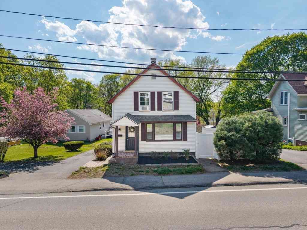 Homes For Sale - 90 Manning Street<br/> Middlesex County, Hudson, MA 01749