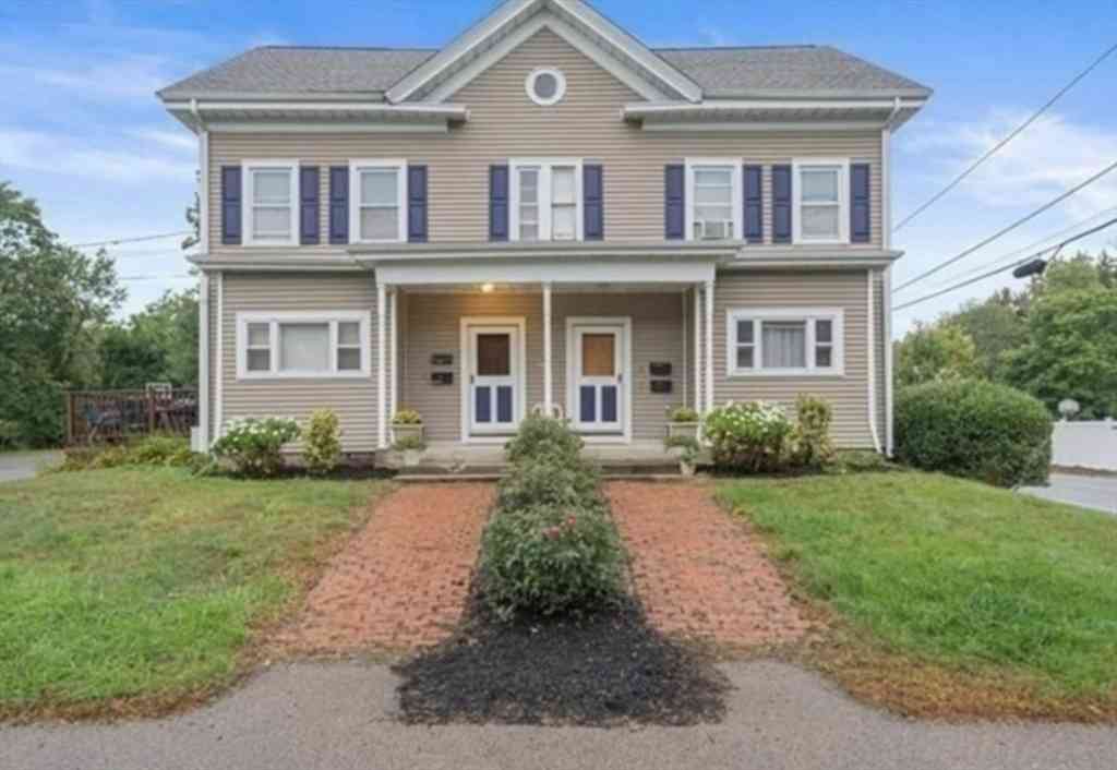 Apartment For Rent - 96 Plymouth #4<br/> Holbrook, MA 02343