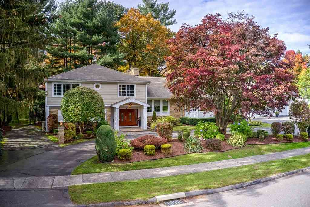Homes For Sale - 186 Tanglewood Drive<br/> Longmeadow, MA 01106