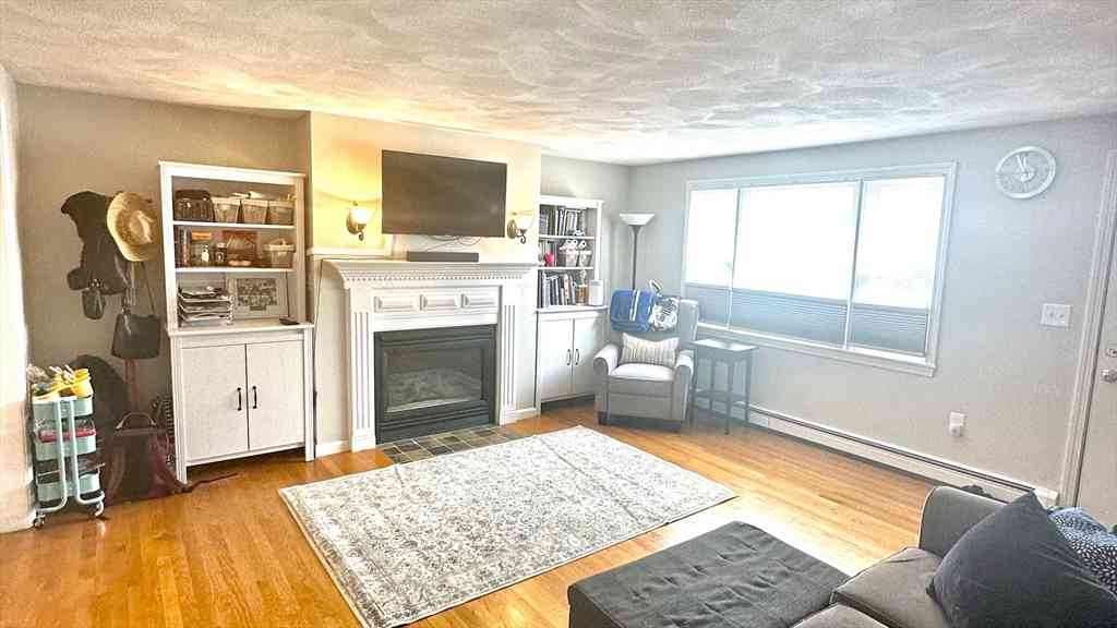 Homes For Rent - 28 Evergreen Ave. #28<br/> Waltham, MA 02453