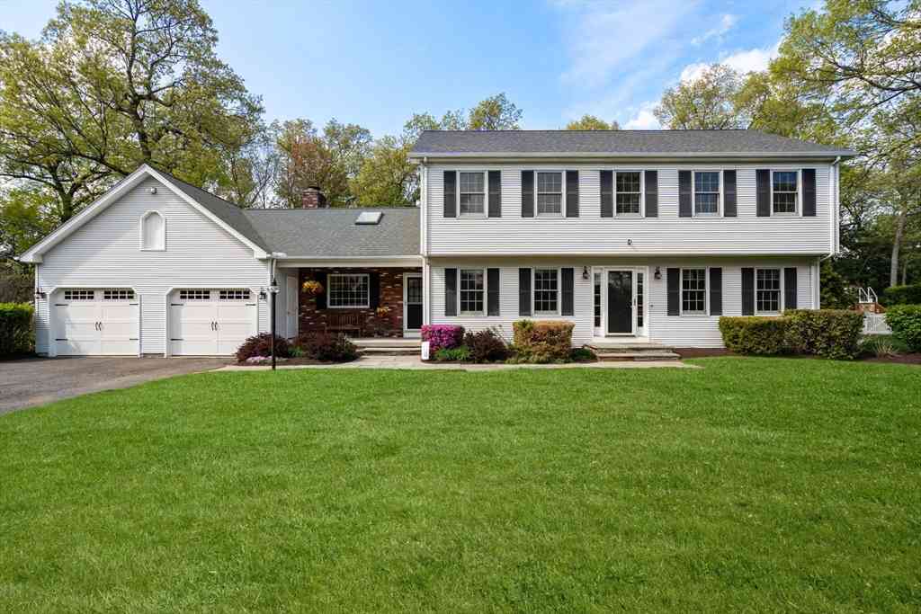 Homes For Sale - 119 Pineridge Drive<br/> Westfield, MA 01085